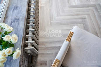 Кварцвиниловые полы Vinilam Parquet Herringbone Glue 2.5мм IS11122 Паркет Эрмитаж Glue фото 1 | FLOORDEALER